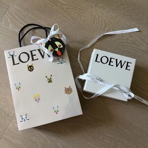 Loewe x Louis Wain box & gift bag set